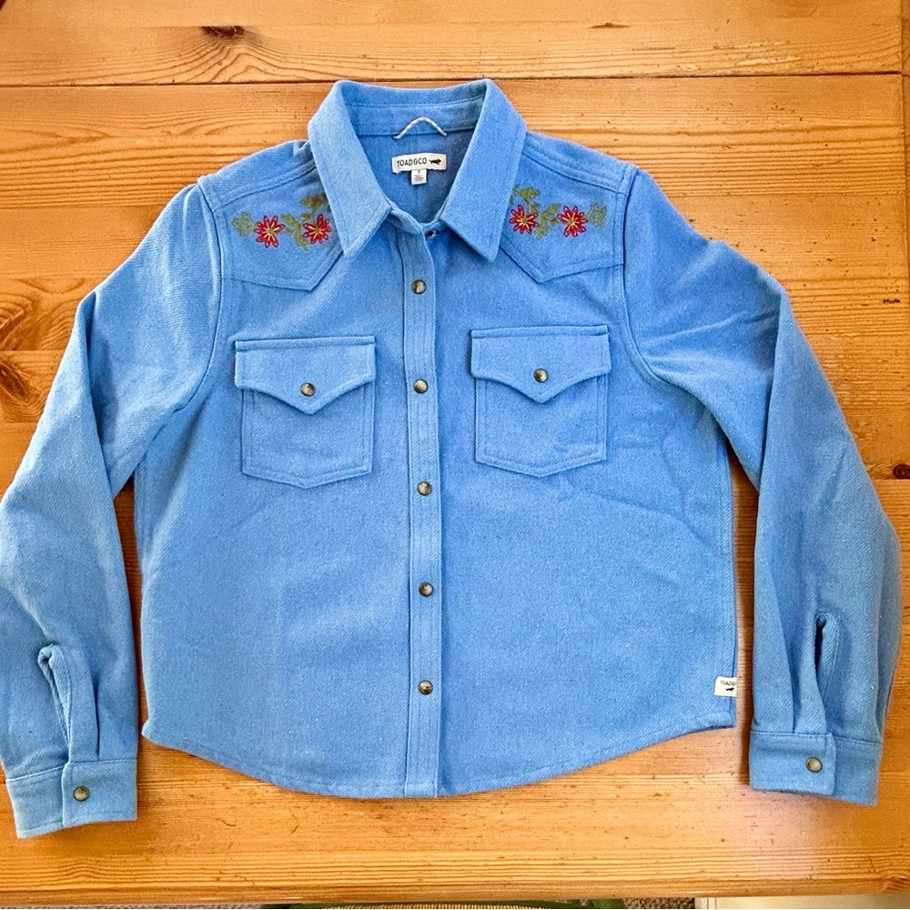 🌻 NWOT Toad & Co Conifer Western Shirt with embroidered flowers!